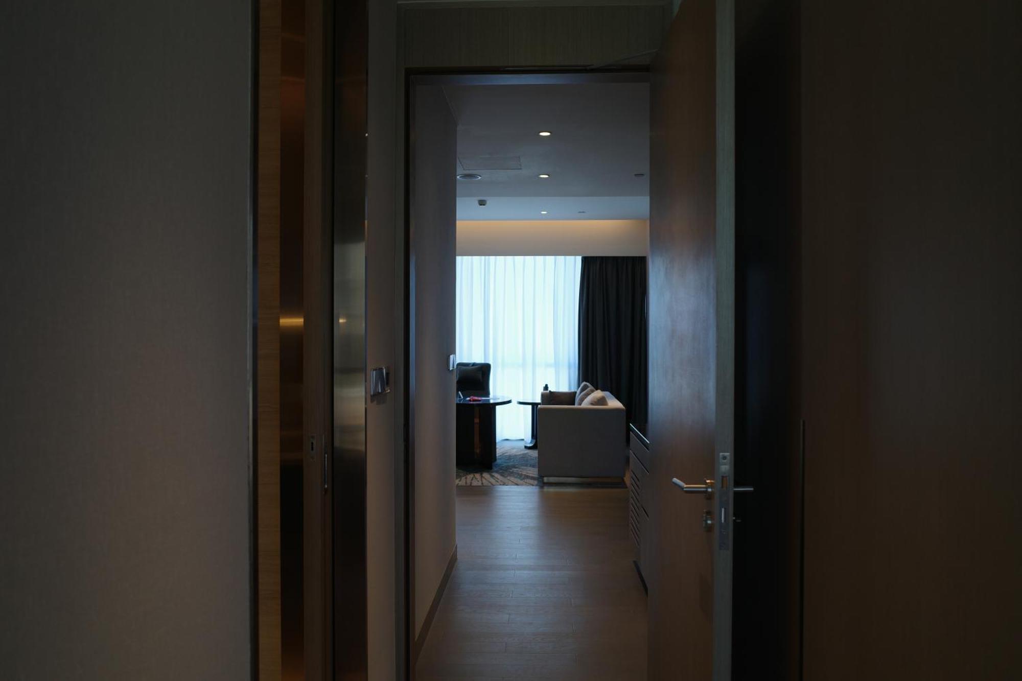 L+Snow Supreme Hotel เซี่ยงไฮ้ ภายนอก รูปภาพ