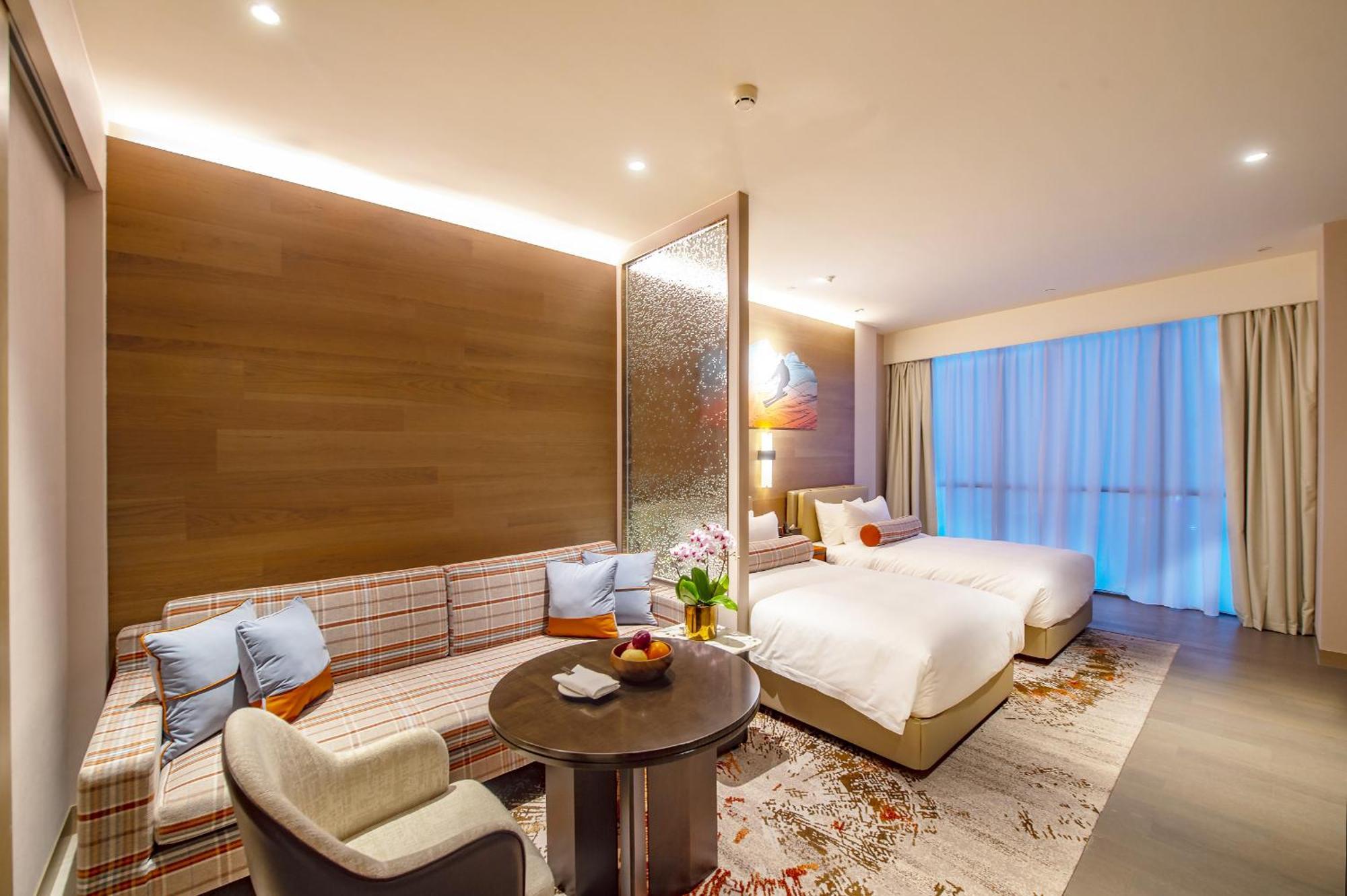 L+Snow Supreme Hotel เซี่ยงไฮ้ ภายนอก รูปภาพ